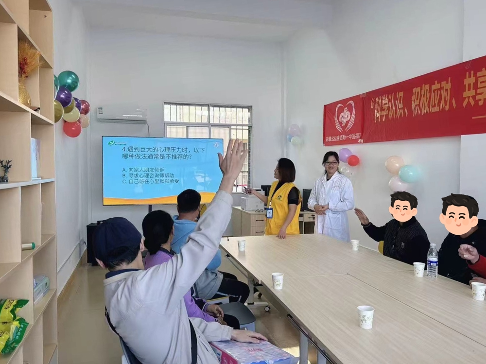 阿明与光：在驿站的日子里，慢慢与生活和解