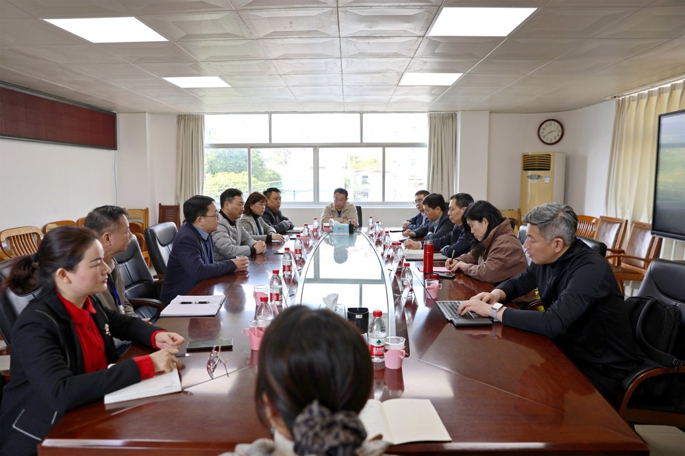 国家康复辅具研究中心附属康复医院专家团队到南宁市社会福利医院调研交流